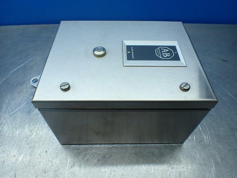 ALLEN-BRADLEY NEMA SIZE 0 STAINLESS ENCLOSED STARTER  -  509-ACD-A2F