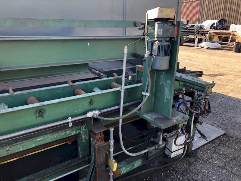 20&#039; SUTTON POWERED INFEED &amp; OUTFEED CONVEYORS / RACKS: STOCK #16743
