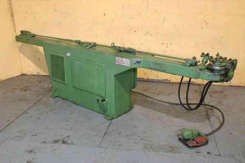 1&#039; CURVATUBI MODEL #B-25 HORIZONTAL TUBE BENDER: STOCK #51499