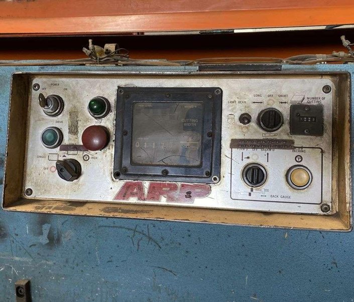 Amada M-4045 Power Squaring Shear