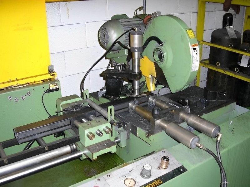 Dake Cobra 350AX Saw, 1985