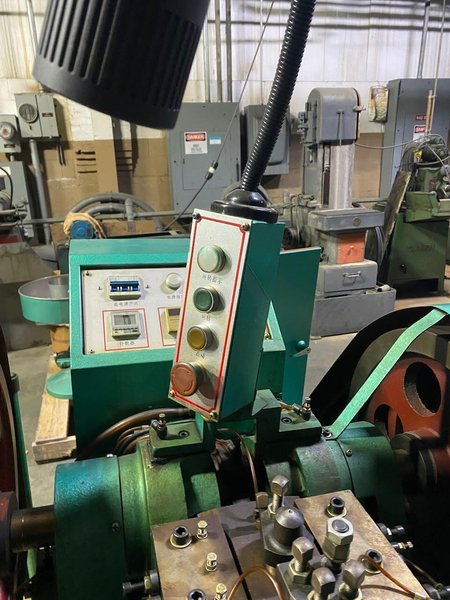 1/8&quot; Shanghai Wuling Model SD-30 Bi-Metal Contact Heading Machine