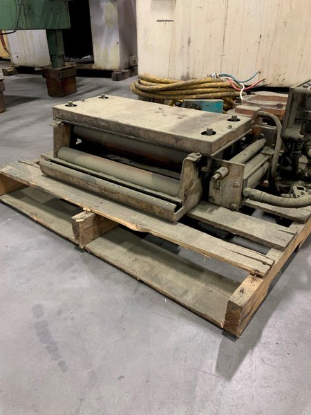 Dallas Industries Pull Thru Coil Straightener 18" Wide