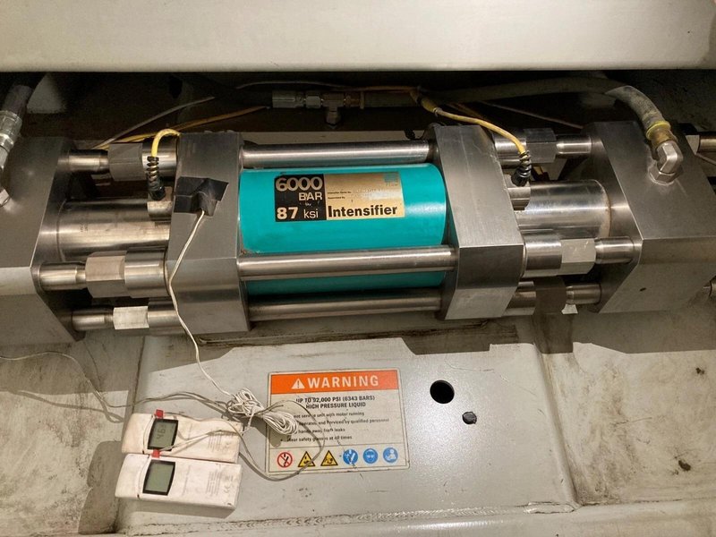 6′ x 24′ Flow Mach 3 7320B CNC Waterjet, 2009 – 87k PSI