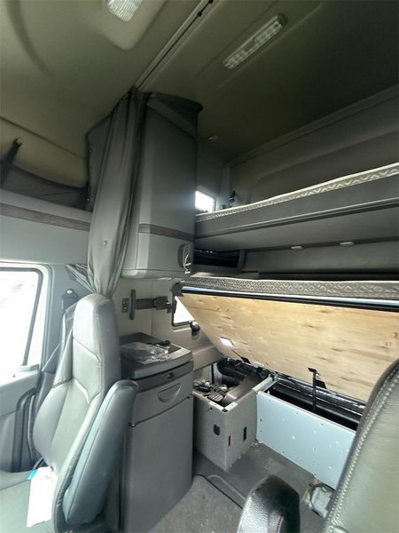 2023 International LT62F 3HSDZAPR2PN493299