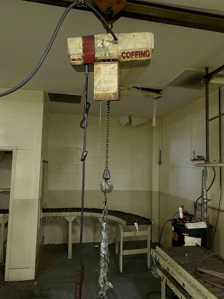 1/4 TON COFFING ELECTRIC CHAIN FALL HOIST. STOCK # 0958721