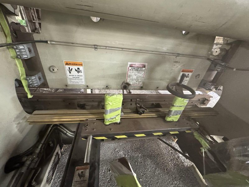 100 Ton x  8′ Accurpress 71008 Press Brake, 2003