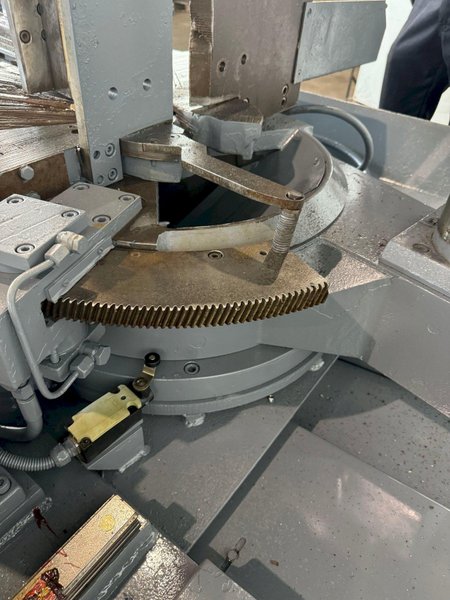 15.7" X 12.2" BEHRINGER HBP 310/403G CNC PROGRAMMABLE BANDSAW. STOCK # 1156522