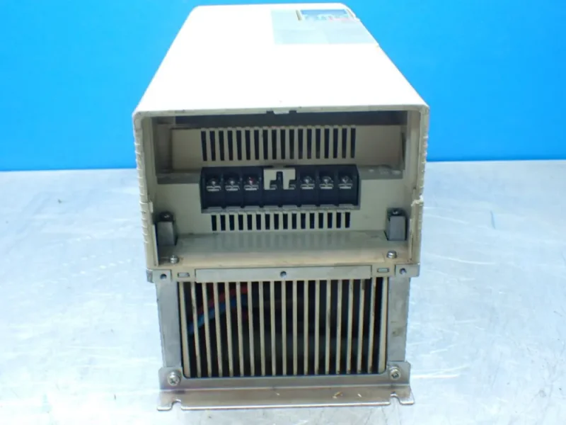 YASKAWA SERVO DRIVE  -  CIMR-ZU4A0034FAA
