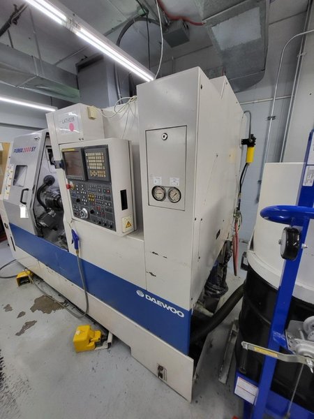 Daewoo PUMA 2000SY Multi-Axis CNC Lathe, 2004 – Tool Setter, Sub Spindle