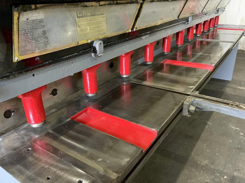 10' X 1/4" LODGE &amp; SHIPLEY MODEL 0410-SL POWER SQUARING SHEAR: STOCK #81225