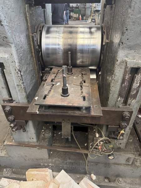 16&quot; WIDE X 14&quot; ROLL DIAMETER 2-HI  INTERNATIONAL 100 HP ROLLING MILL. STOCK # 0886125