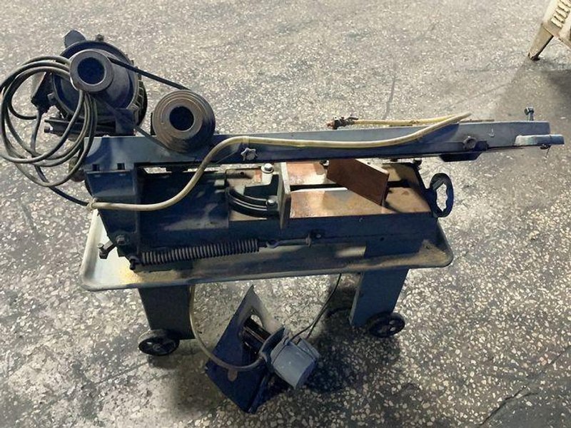 Lincoln 7” Cutting Capacity, 7”x12” Metal Cutting Band Saw - Rf80uc80a