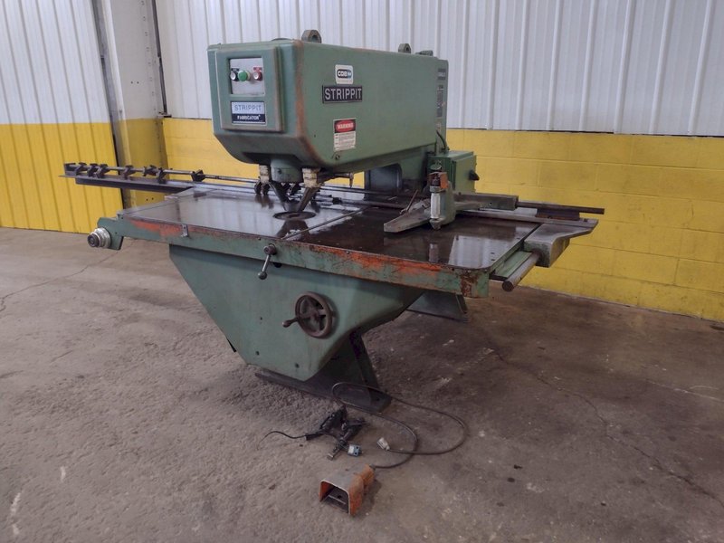 30 TON STRIPPIT MODEL #SUPER 30/30 SINGLE END PUNCH: STOCK 13470
