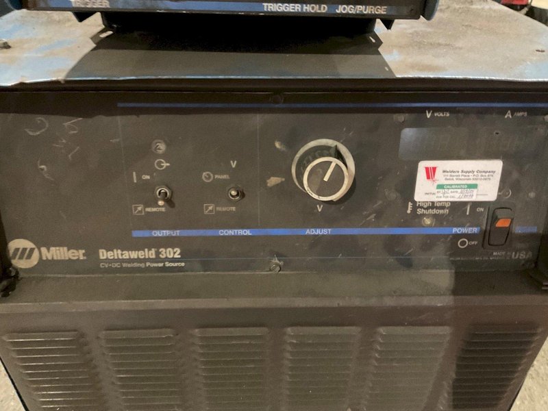 MILLER DELTAWELD 302 CV/DC WELDER USED