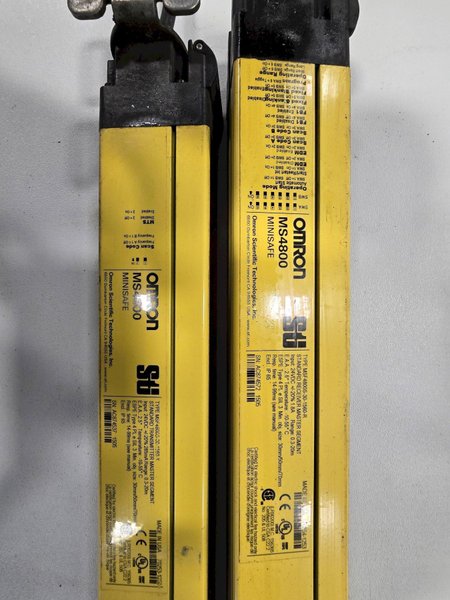 OMRON MSF4800S-30-1560-R/MSF4800S-30-1560-X LIGHT CURTAIN SET USED