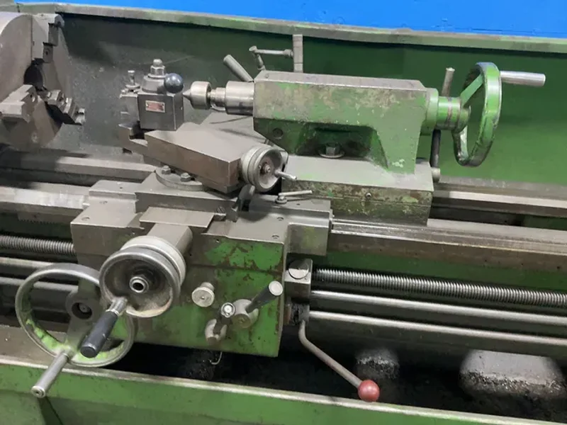 Clausing-colchester 17”x87” Lathe - 17”