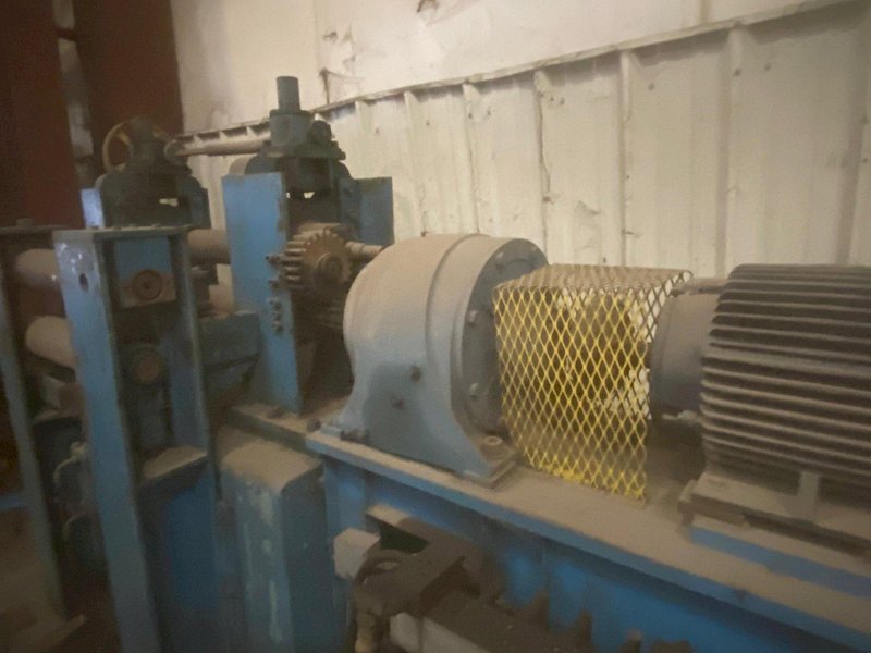 18" X 5.50" X 20,000 LB PRO ECO SLITTING LINE. STOCK # 0519221