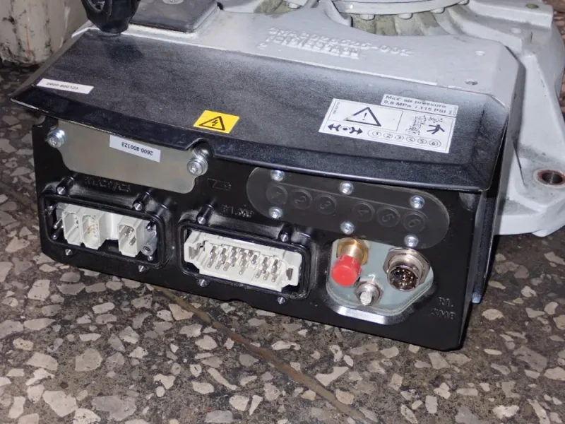 ABB ROBOT  -  IRB 2600