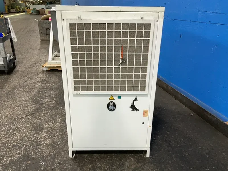 UNITED STATES AIR COMPRESSOR 25 HP AIR COMPRESSOR  -  TIDY-25