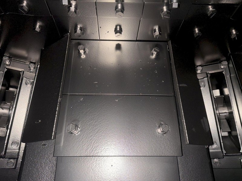 36" x 48" x 8 WHEEL PANGBORN ROTOBLAST PASS THROUGH HANGING CONVEYOR SHOT BLAST MACHINE: YOBRO #24717