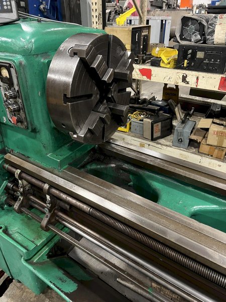 28"/19" x 144" MONARCH ENGINE LATHE, MODEL 2516, INCH/METRIC THREADING, 18" 4 JAW CHUCK, STEADY REST, 12 - 1500 RPM, NEWALL C-80 READOUT, #51411