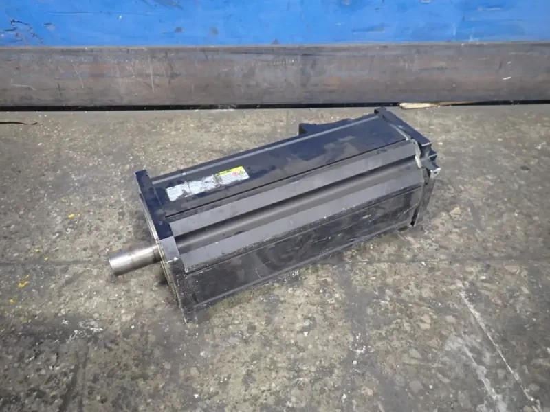 REXROTH SERVO MOTOR  -  MSK101E-0300-FN-MI-BG2-NNNN