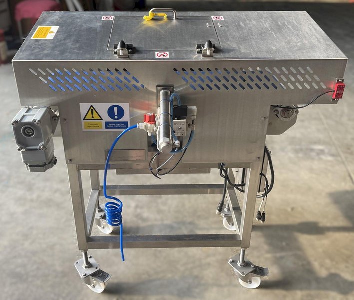 X5c X-Ray System w/ Reject Conveyor