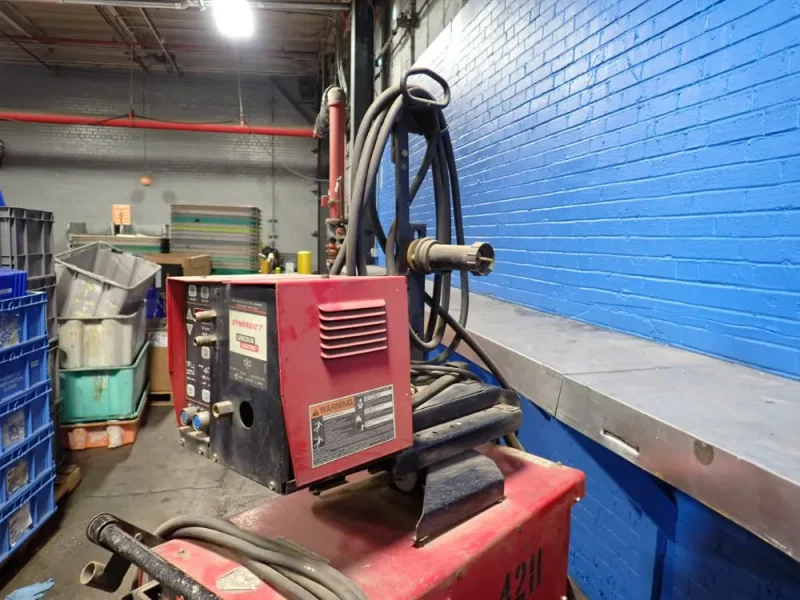 LINCOLN 450 A WELDER  -  POWER WAVE 450