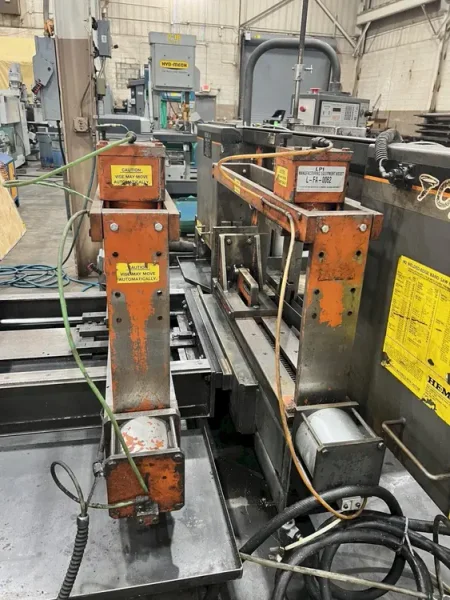 USED HEM 16" X 22" AUTOMATIC HORIZONTAL MITERING BANDSAW MODEL CYCLONE A-C, Year: 2007