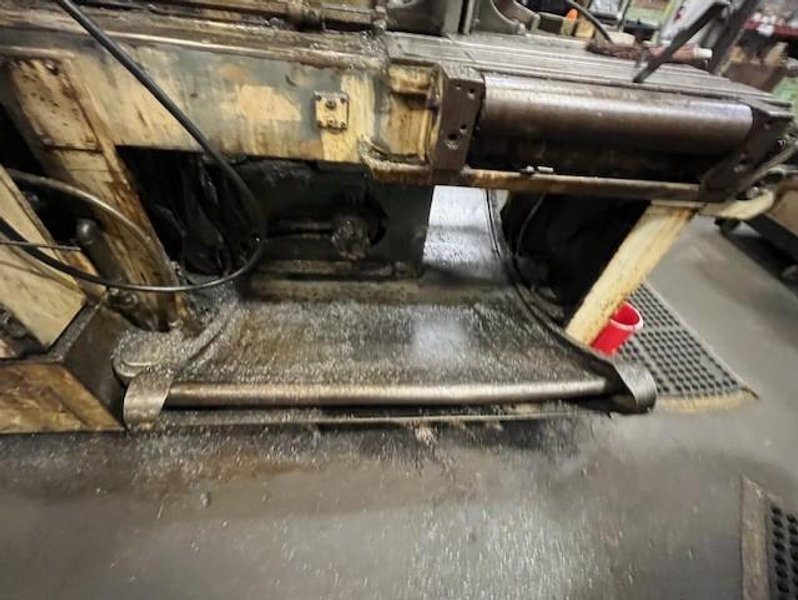 18" X 22" MARVEL 81 VERTICAL BAND SAW STOCK# 3907