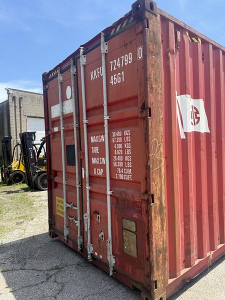 40' KAWASAKI SHIPPING CONTAINER, WITH POWER &amp; INSULTED WITH HEAT: YOBRO #25220