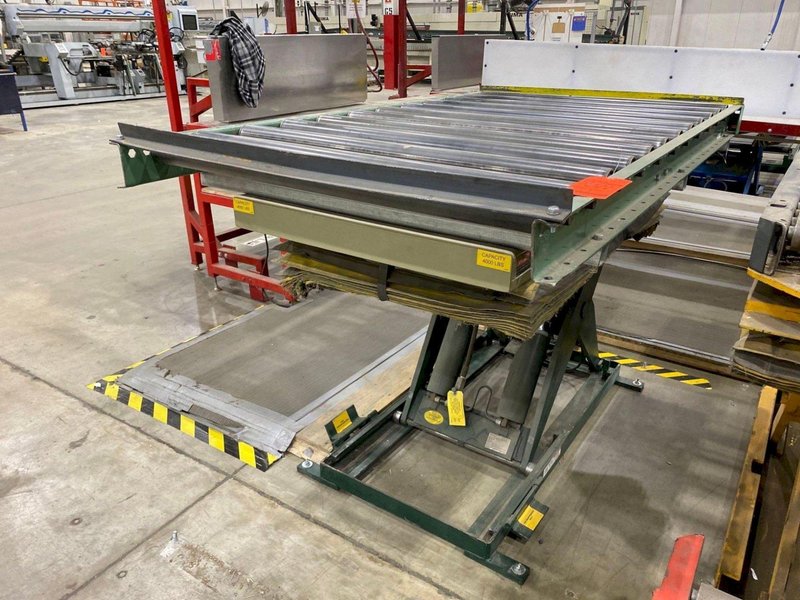 4000 LBS X 60" X 30" SOUTHWORTH MODEL #LS4-36 HYDRAULIC SCISSOR LIFT TABLE WITH ROLLER TOP, 110 VOLT: STOCK #20919