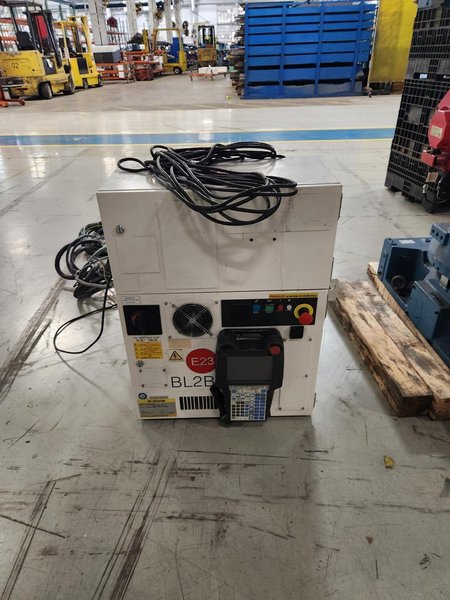 FANUC M900ib 280L A05B-1335-B203 W/ R-30IB PLUS CONTROLS A05B-2638-B028 USED