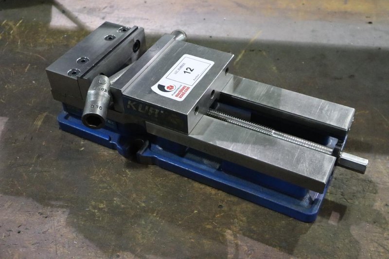 Kurt DX6 Crossover 6" Machine Vise, Steel Jaws, Handle- Auction Item