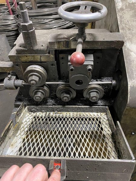 3/8&quot; Shuster Model 2ABV Wire Straightener and Cutoff Machine