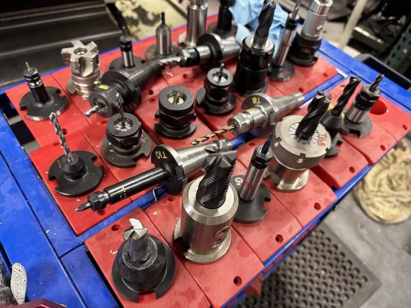 Millport Red Rhino CNC Knee Mill, 2006 – Troyke 5-Axis Rotary, Centroid M400 CNC Controller