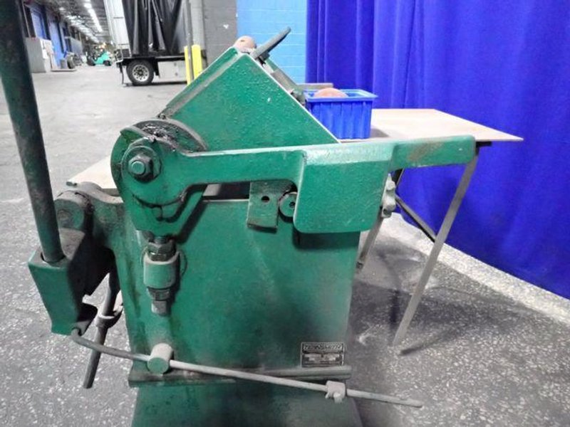 TENNSMITH 12 GA. MANUAL BOX AND PAN BRAKE  -  HBU4812