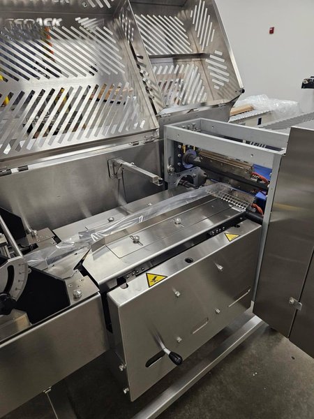 Reepack ReeFlow 50 Flow Stainless Steel Wrap Machine, 2021 – Right Hand Version, 2-Up