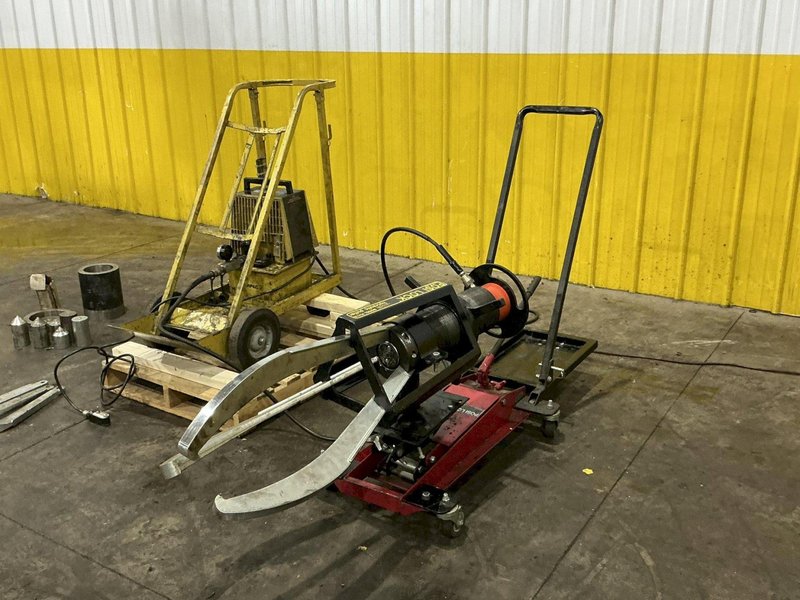15 TON POSI-LOCK MODEL #PH110 PORTABLE HYDRAULIC GEAR &amp; WHEEL PULLER WITH ENERPAC POWER UNIT: YOBRO #25094