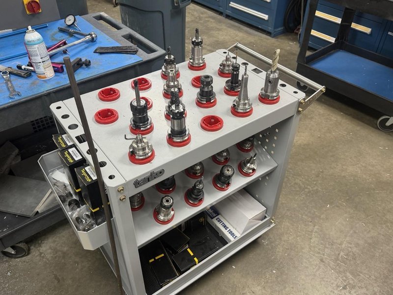 Okuma Genos M560-V VMC, 2013 – TSC, Probe, Rotary Table