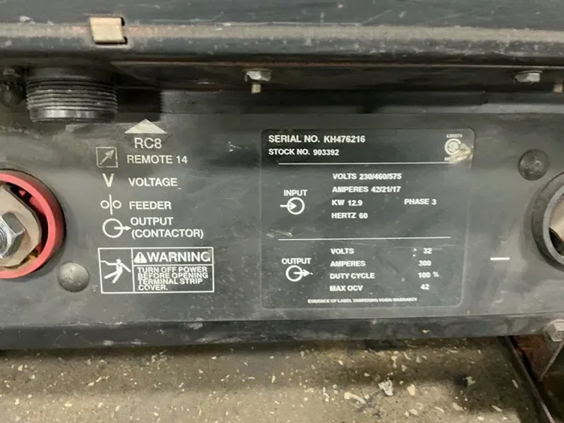 MILLER 300 AMPS WELDER  -  DELTAWELD 302