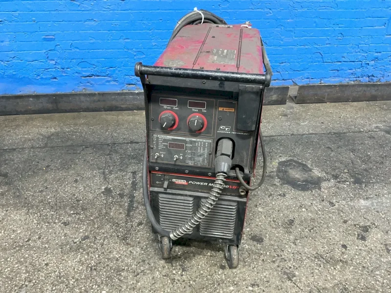 LINCOLN ELECTRIC 300 A WELDER  -  POWER MIG 350MP