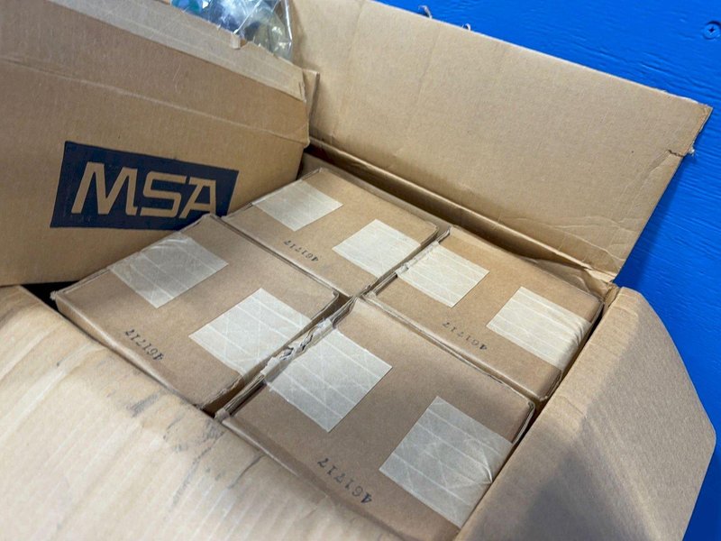 MSA FACE RESPIRATOR  -  461717