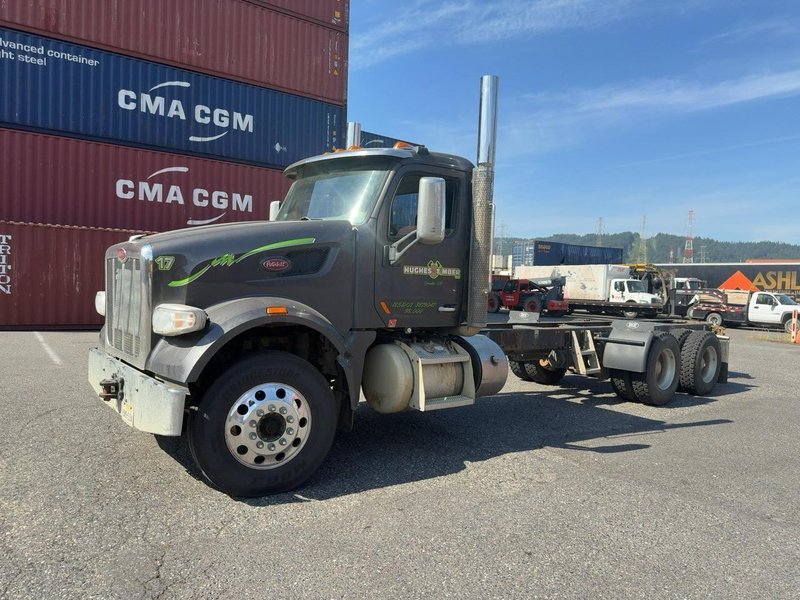 Peterbilt 567 Log Truck, 2018 – PACCAR Engine Heavy Spec Logging Truck, Tandem Axle, Ready to Work