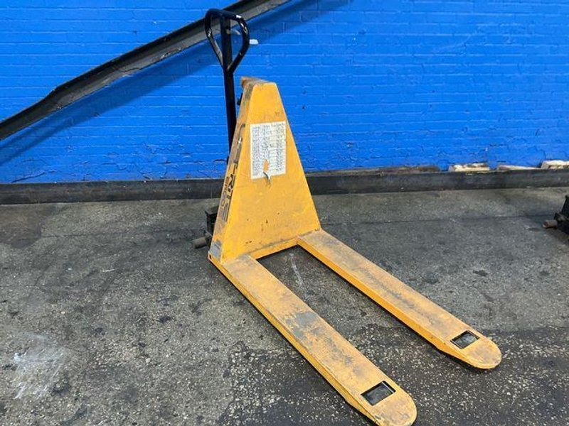 LIFT-RITE 3000 LBS ERGO 3000 NOMIC PALLET JACK   -  RG30M