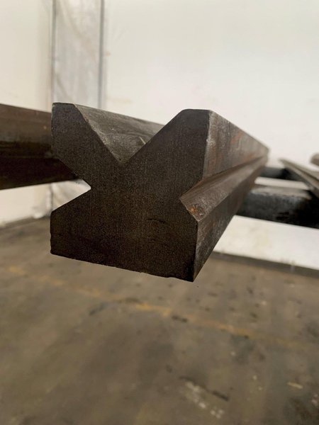 6&#039;9&quot;(81&quot;) 3-WAY PRESS BRAKE BOTTOM 90 DEGREE FEMALE DIE. STOCK # 0876324