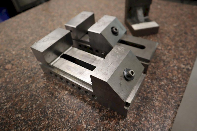 Precision Tool Makers Vises (2) 2.75"W 4" Opening, and Small Angle Plate- Auction Item