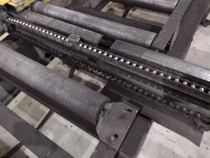 30&#039; LONG POWERED ROLLER CONVEYOR W/ BEAM TRANSFER ARMS: STOCK #20756