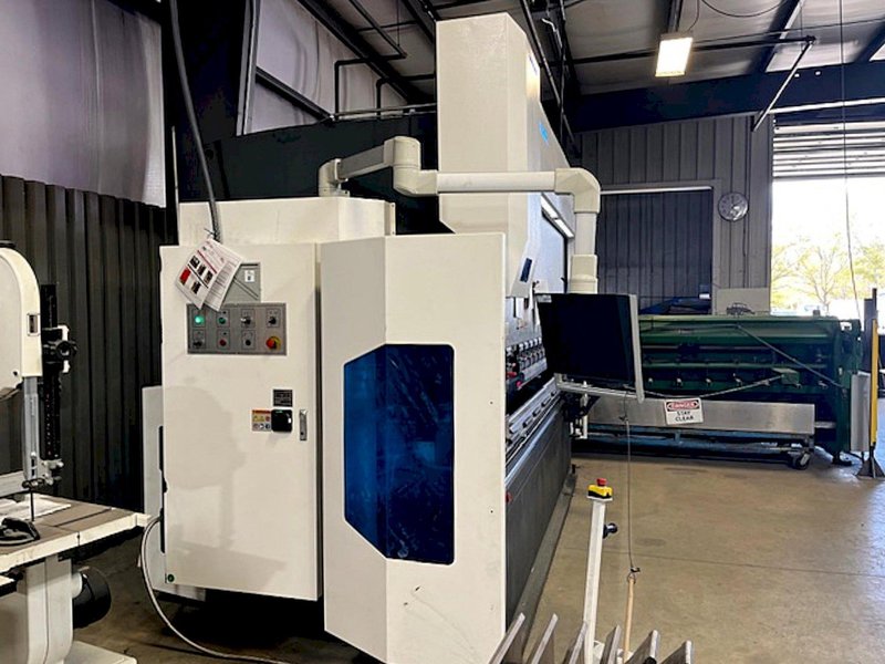 Accurl Genius Pro B40220 13′ x 248 Ton Press Brake